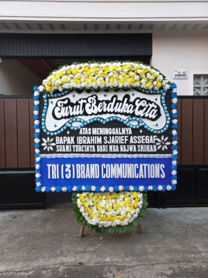 Papan Bunga Duka di Anggoeya